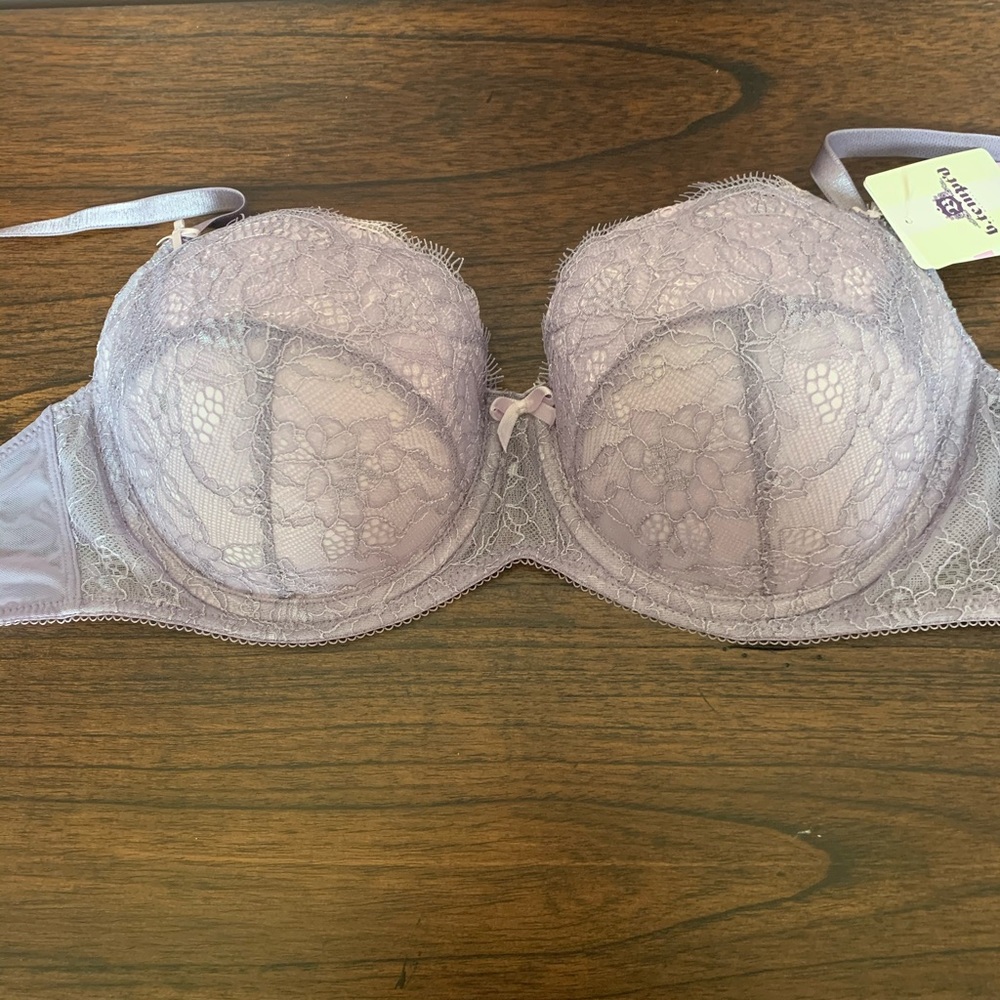 A Brand new Lavender B Tempted lace bra
